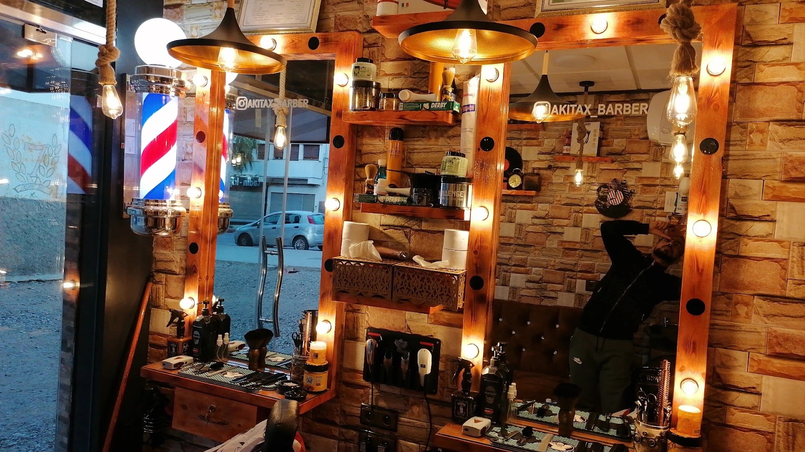 Akitax Barber