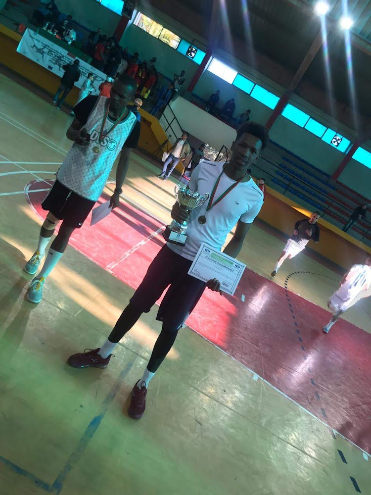 القاعة المغطاة salle couverte des sports - Settat