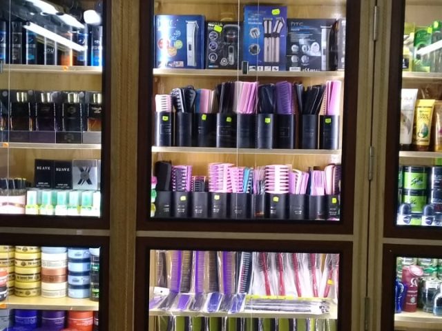 Black & White - Oujda - +212 600-593974