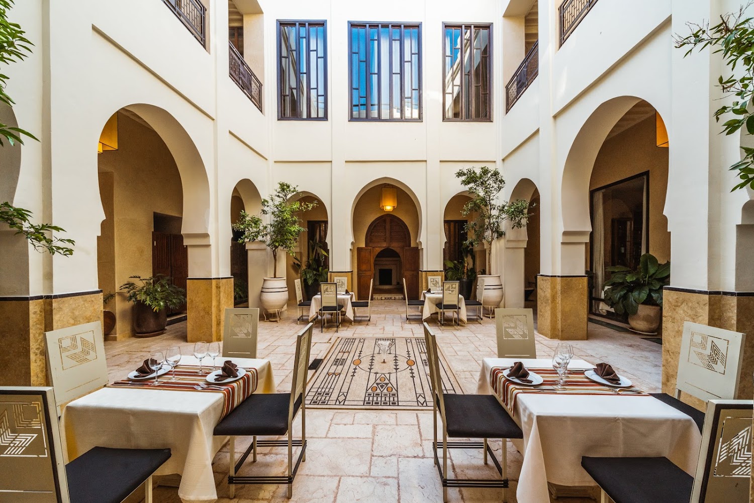 Villa Makassar - Art Deco
