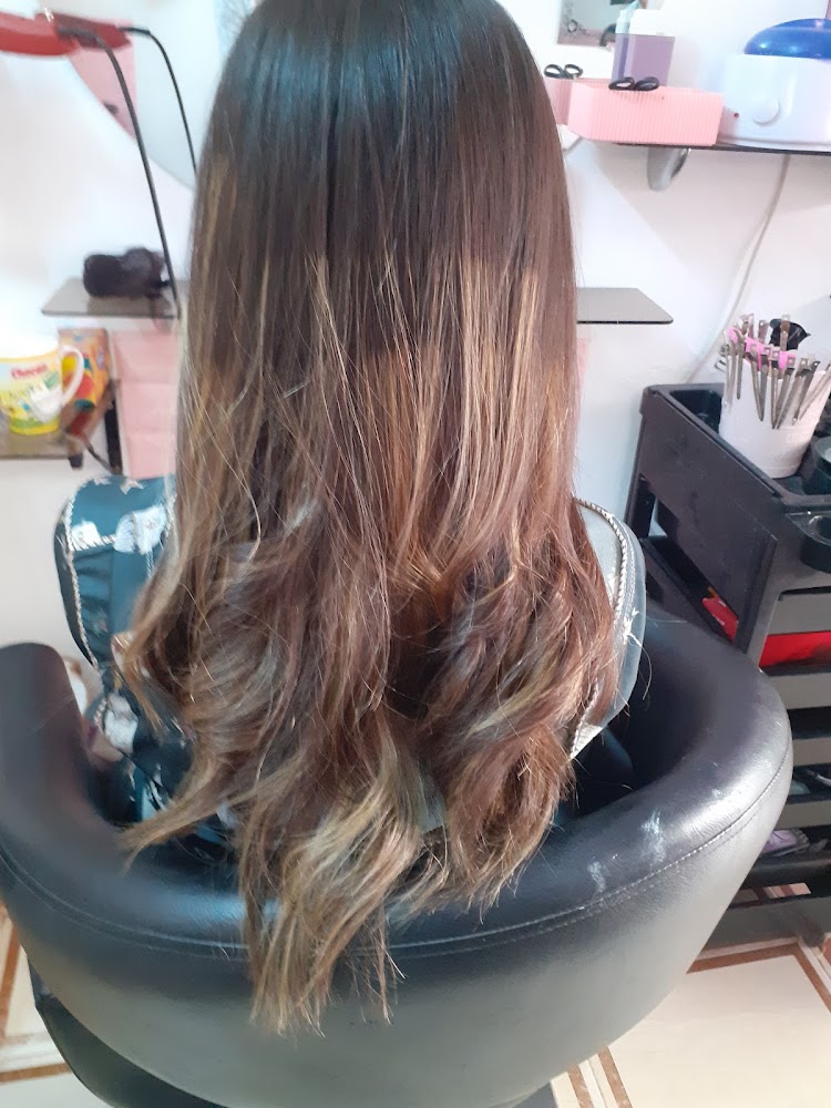 AHLAM' S SALON