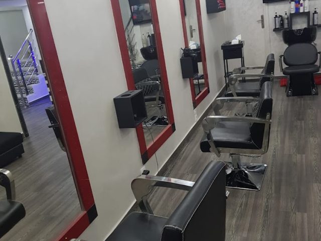 Azzedine coiffure esthétique - Sefrou - +212 671-595004