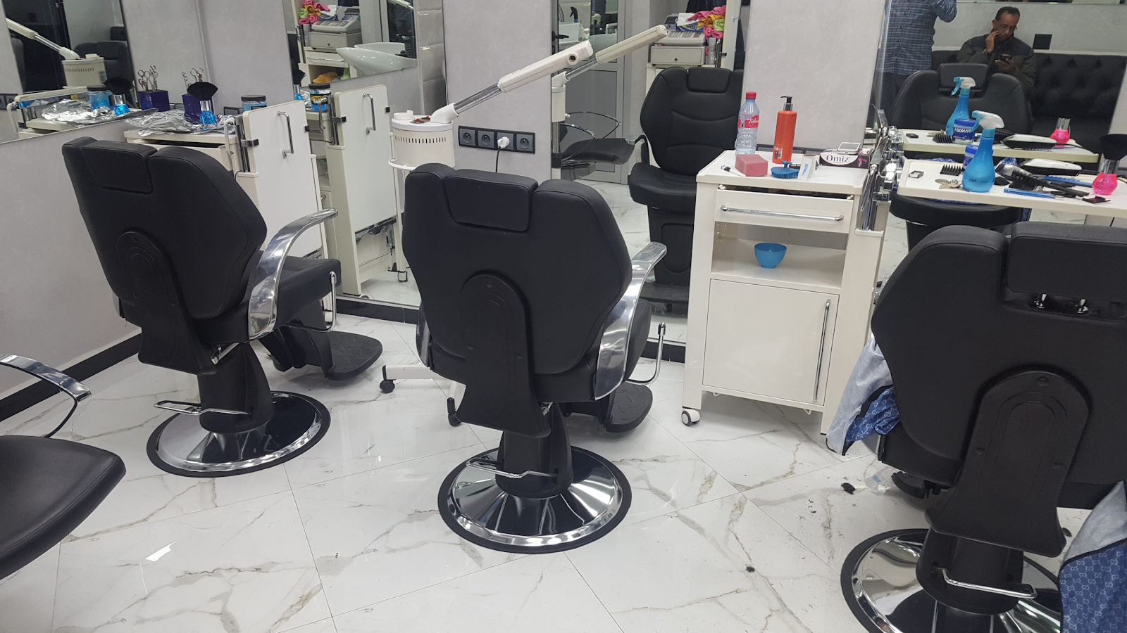 Salon Aazim