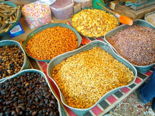 Souk Hebdomadaire Lundi - Et Thine Riate -