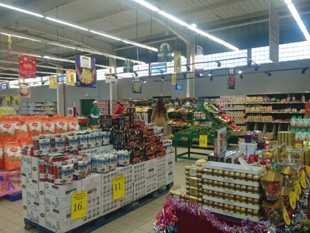 Carrefour Market - Khénifra - +212 5229-40082