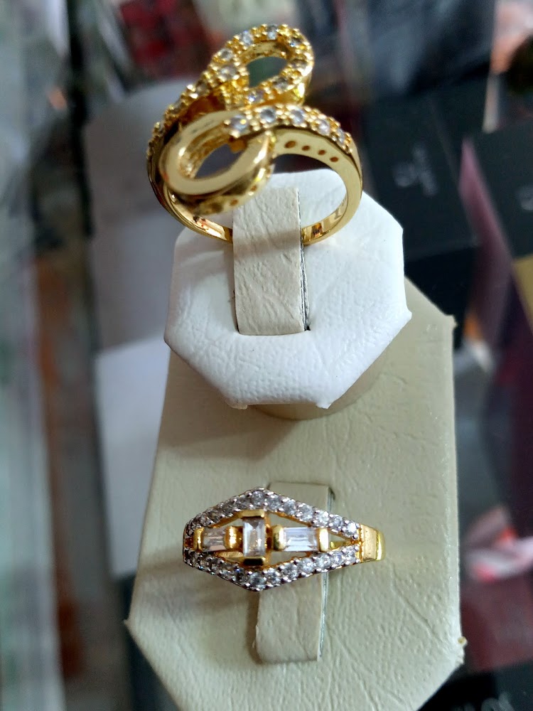 بلاكيور وعطور تنجداد - Tinejdad