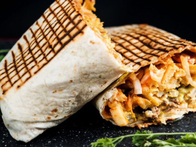Yolo fast food - Fès - +212 664-169899