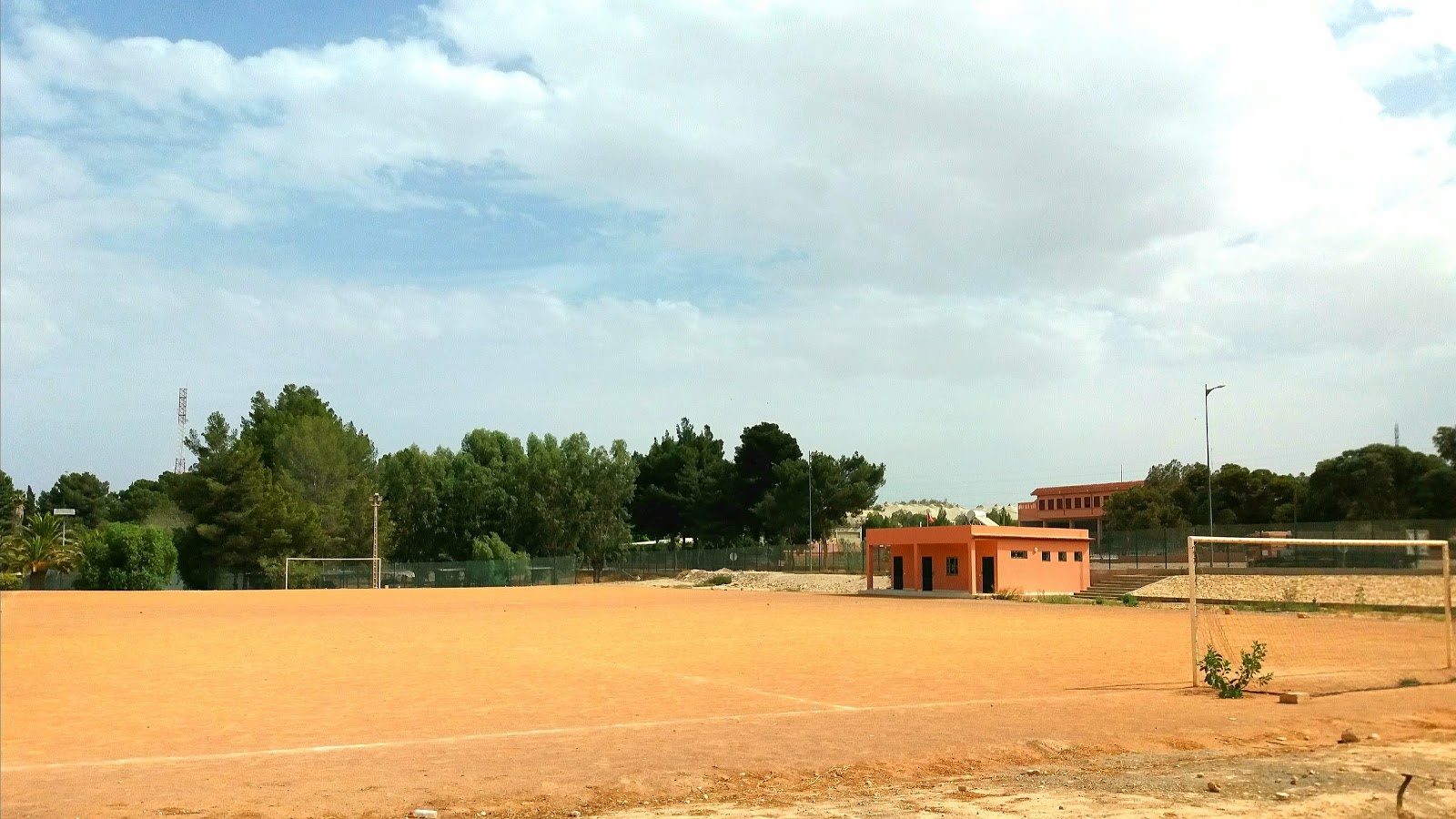 terrain football - Youssoufia