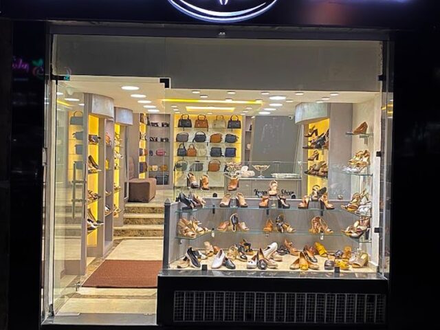 Younes Shoes - Tanger - +212 5393-34922