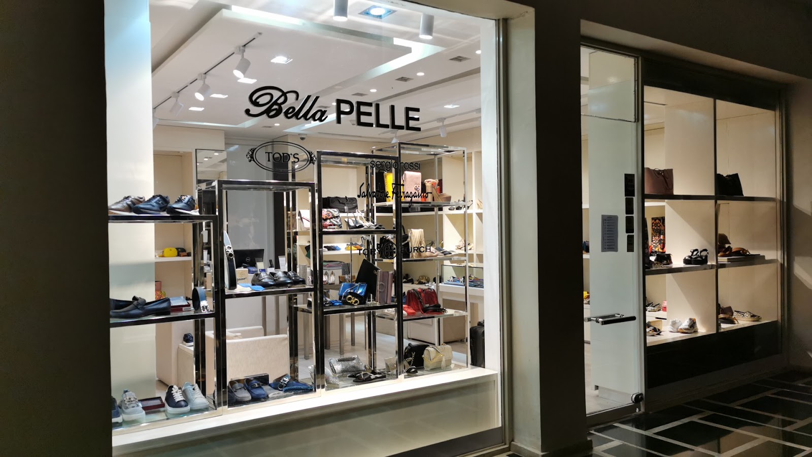 Bella Pelle Sofitel Hotel