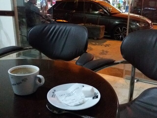 Café Luxembourg - Tanger - +212 623-822110