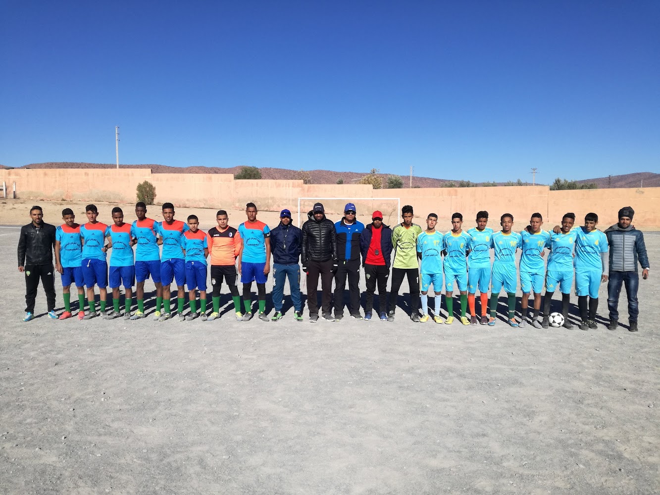 Terrain Municipal Bouizakarne Du Football - Bouizakarne