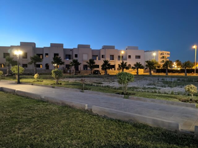 Closed fermé مقفول - Tétouan - +212 80-8864056