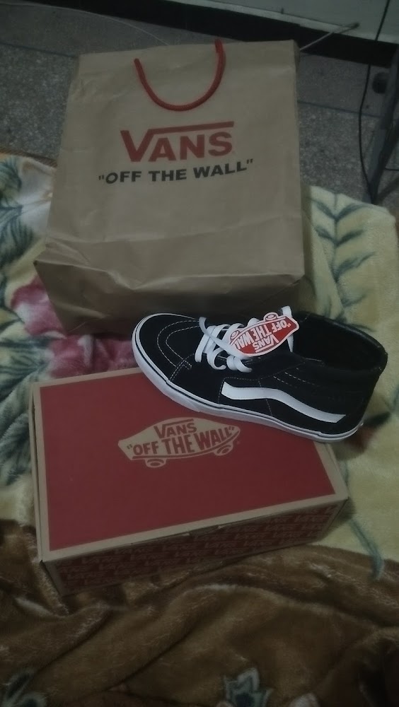 متجر لبيع الأثواب الشرقية و التقليدية