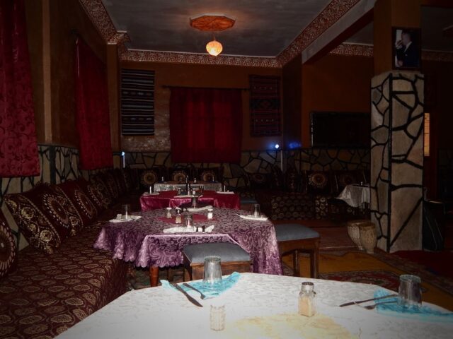 Auberge restaurant Tizgui - Tinghir - +212 5248-95683