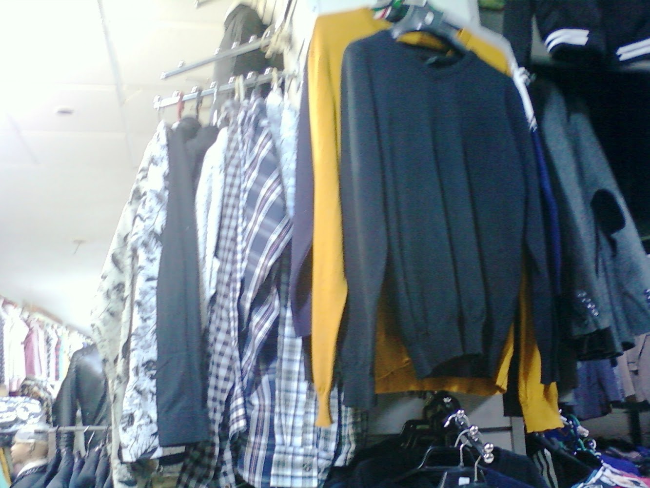 متجر الزخنيني للألبسة الراقية والعصرية - Zekhnini Fashion & Clothing Store - Berkane