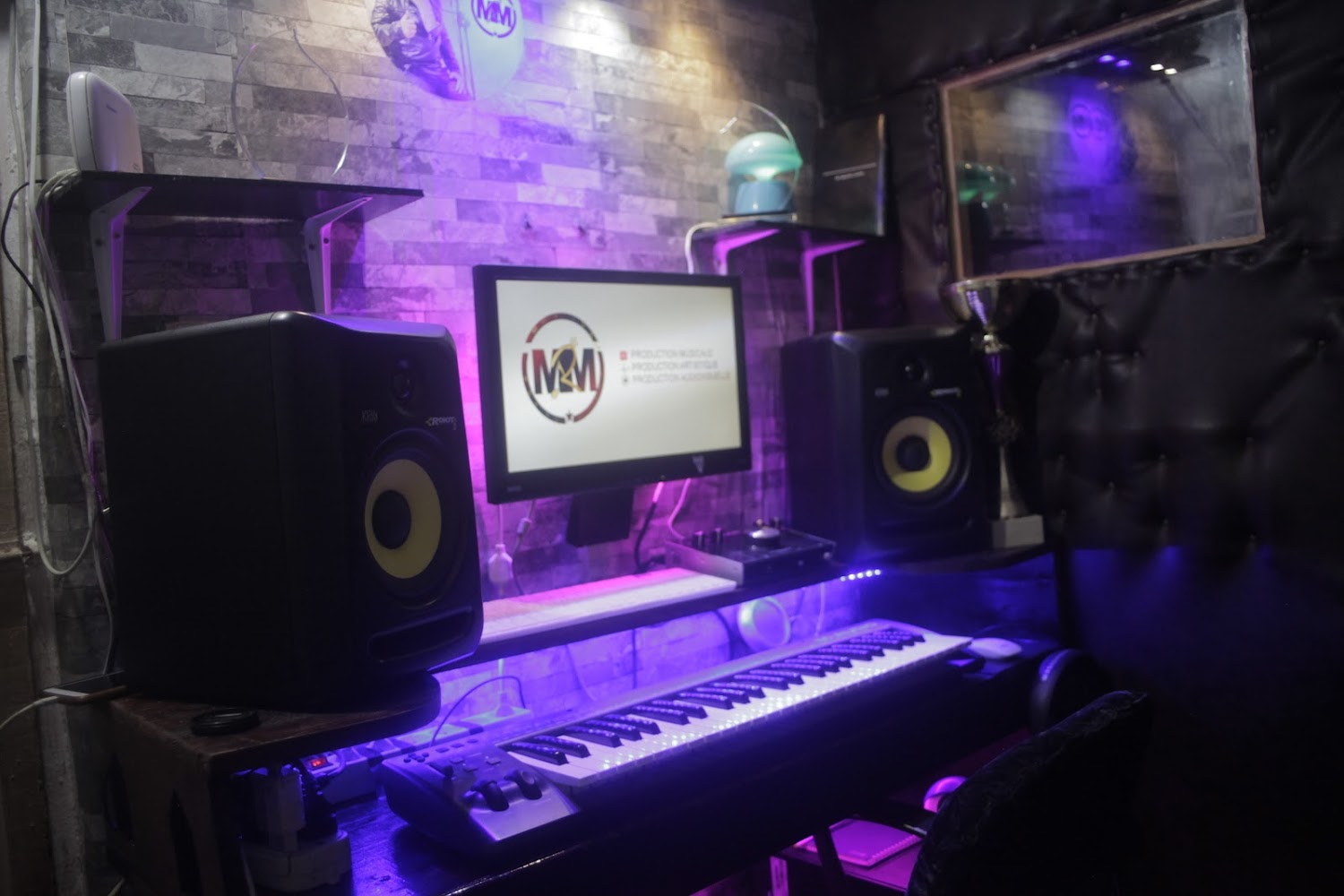 Studio Motiva Royale music - Safi