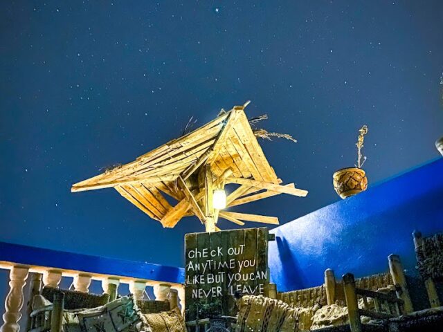 The Lunar Surf House - Tamraght - +212 5283-14135
