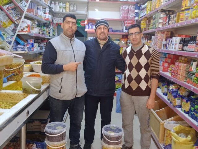 vendeur Olive/بائع الزيتون المشرمل - Taourirt - +212 627-108447