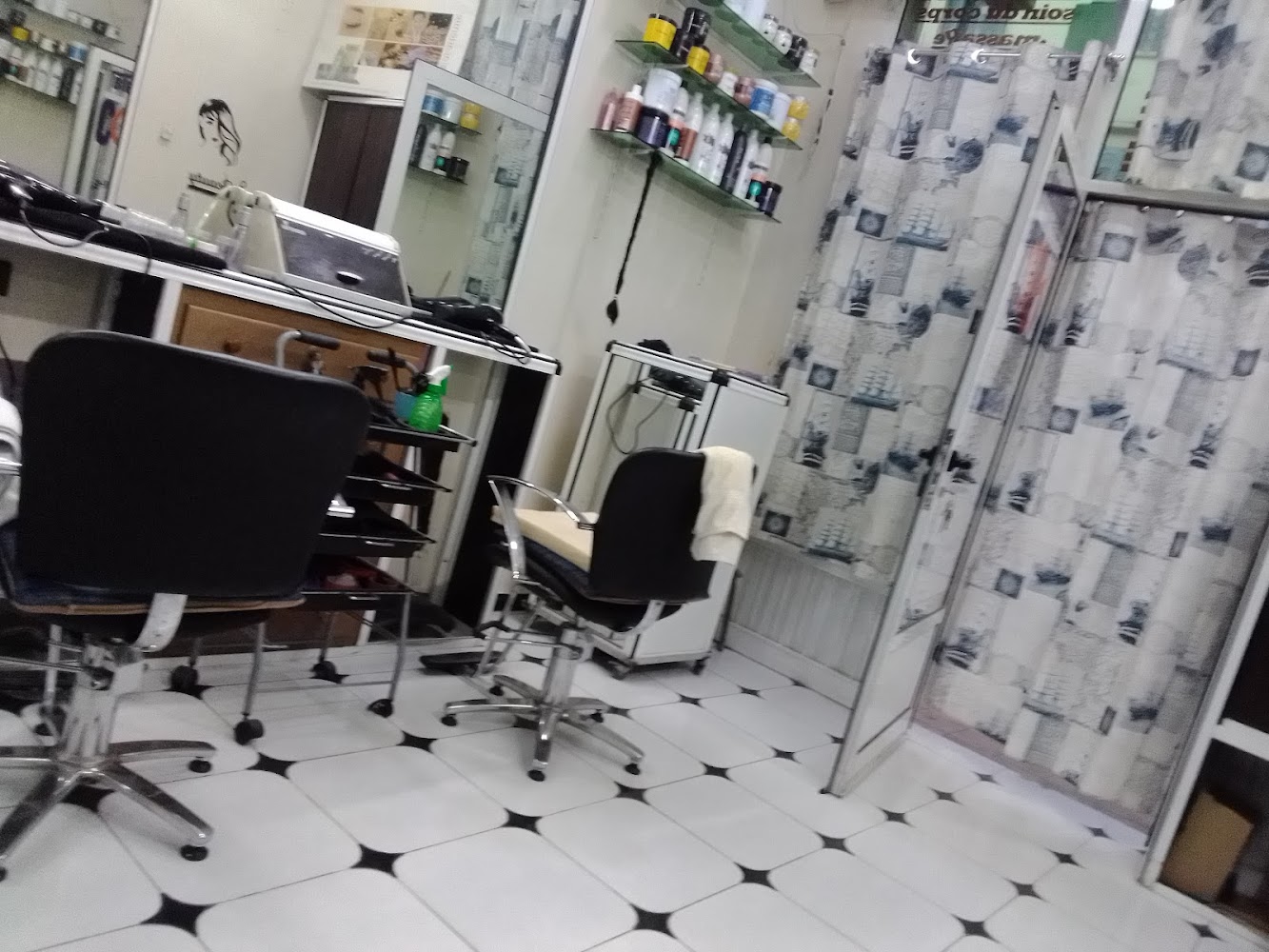 Coiffeur Houda el hatri - Tazaa