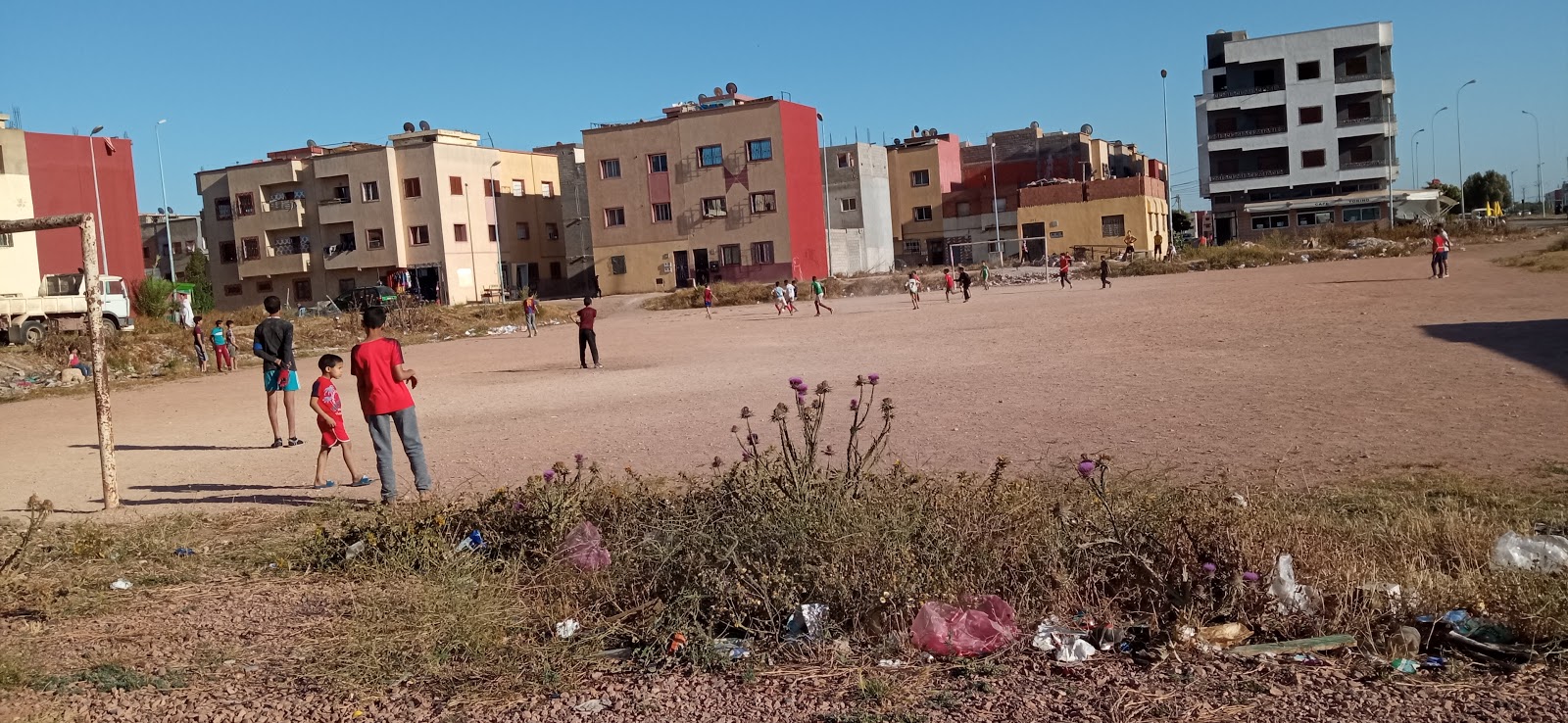 ملعب القرب السوسيو رياضي المسيرة - Nouasseur