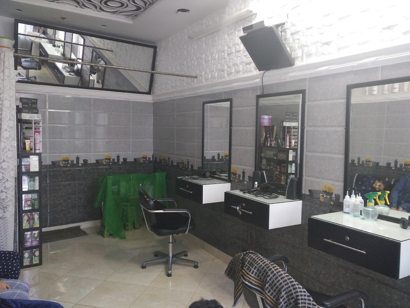 SALON DE COIFFURE FEMME - El Kelâa des Sraghna