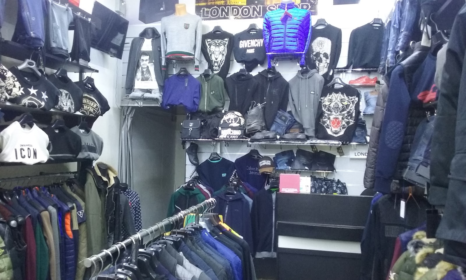 LONDON SHOP