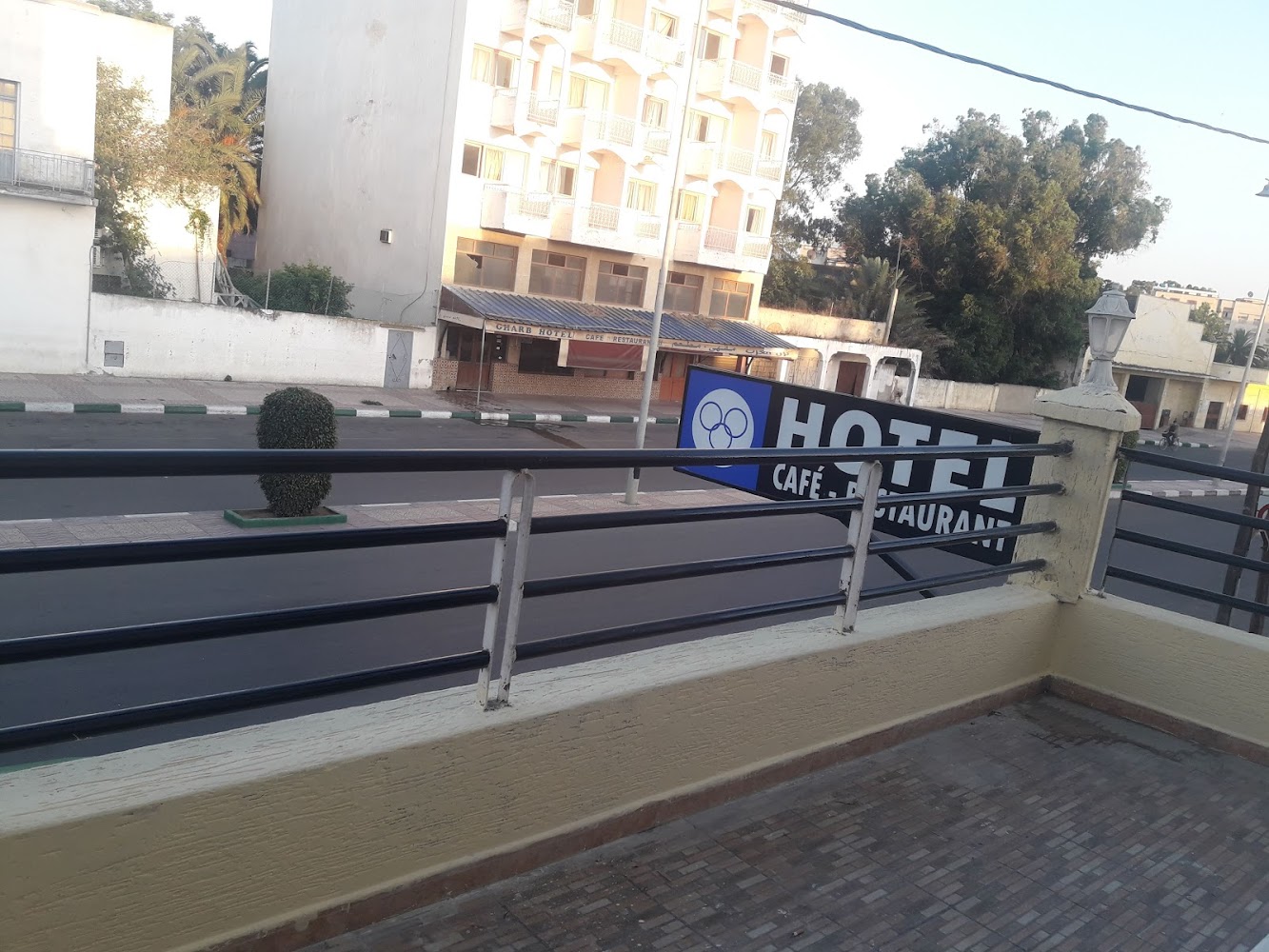 Cafe Restaurant Hotel Adil - Souk Elarbaa Du Gharb