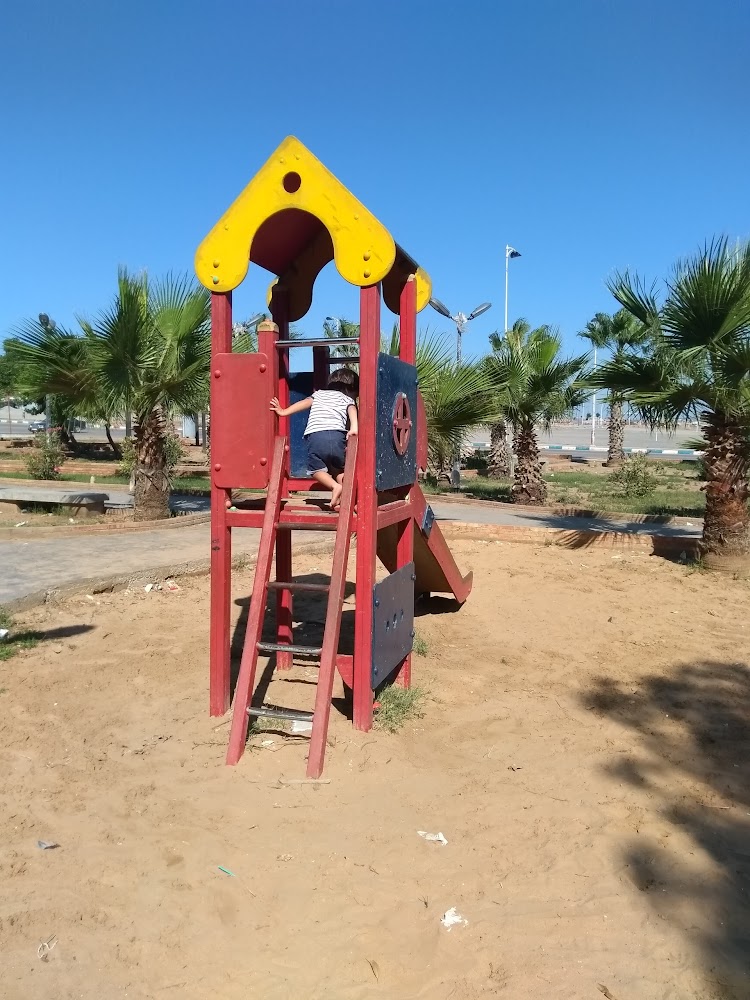 Parque Infantil - Beni Ensar I Aït Nsar - +212 659-492508