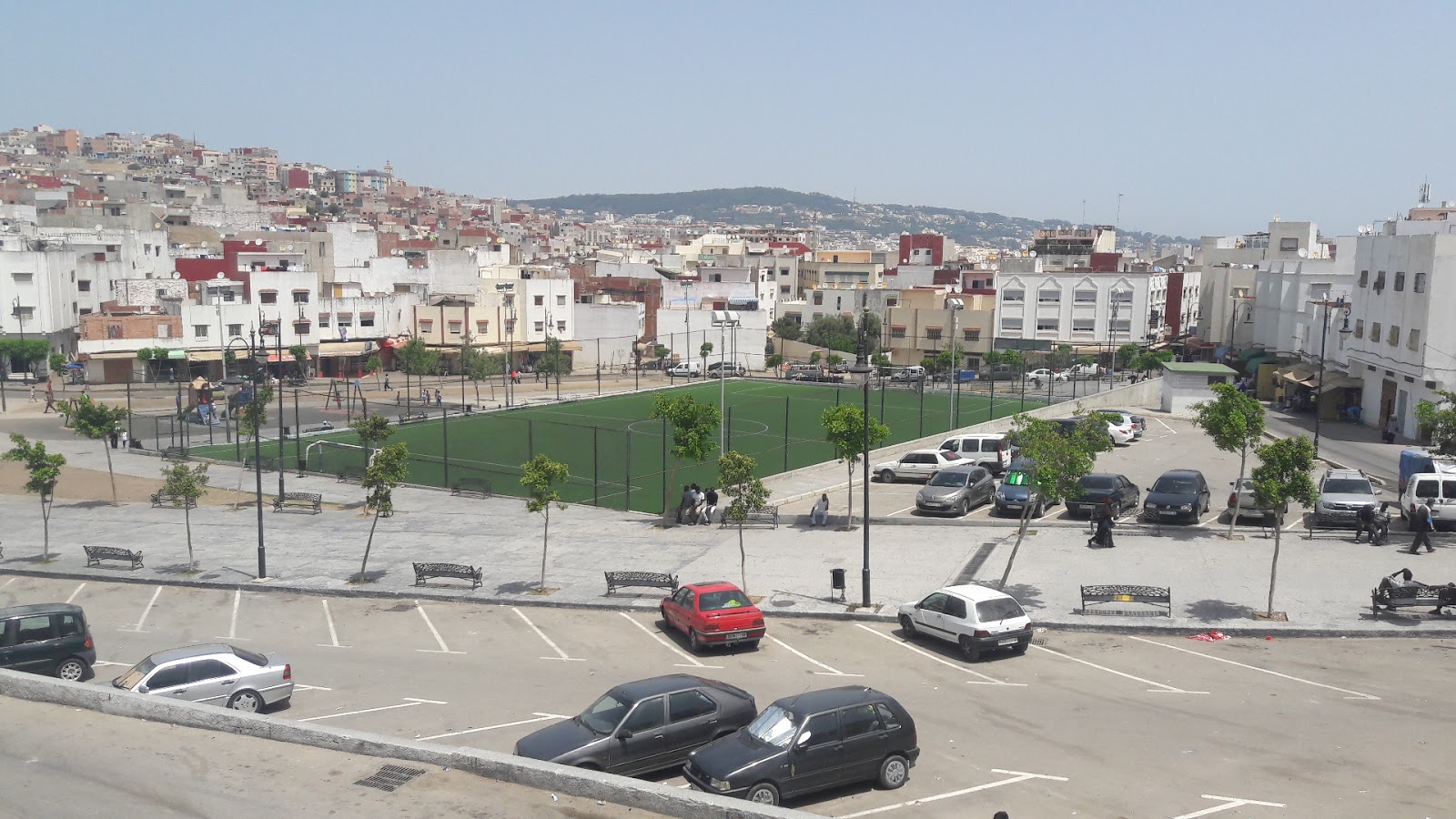 ملعب القرب مسنانة - Tanger -