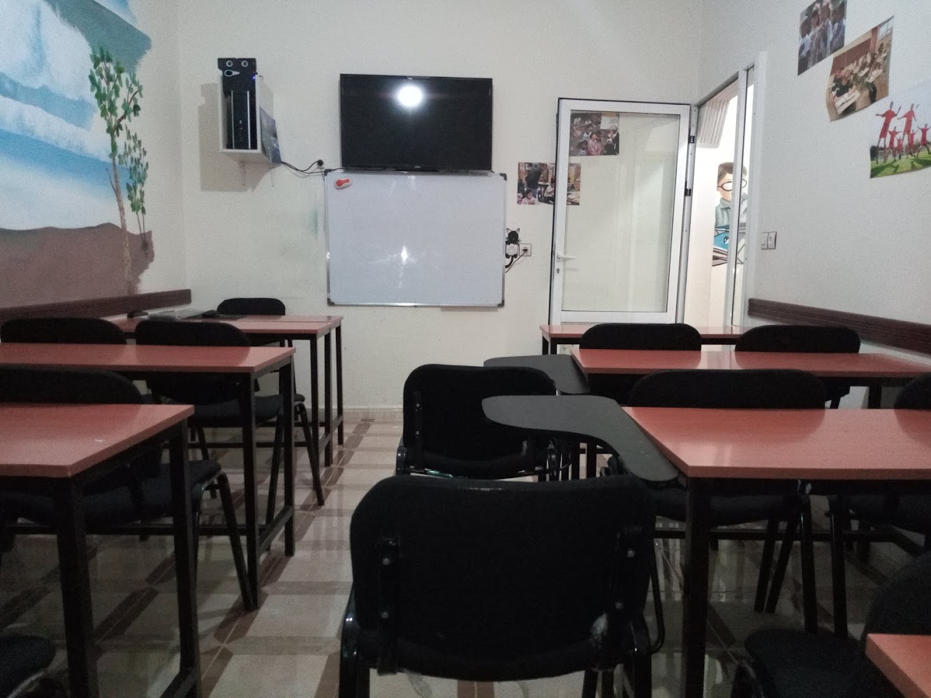 Polyglot Language Center - Tahala