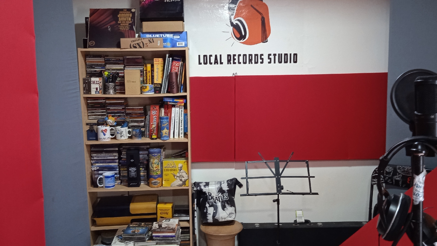 Local records studio - Agadir