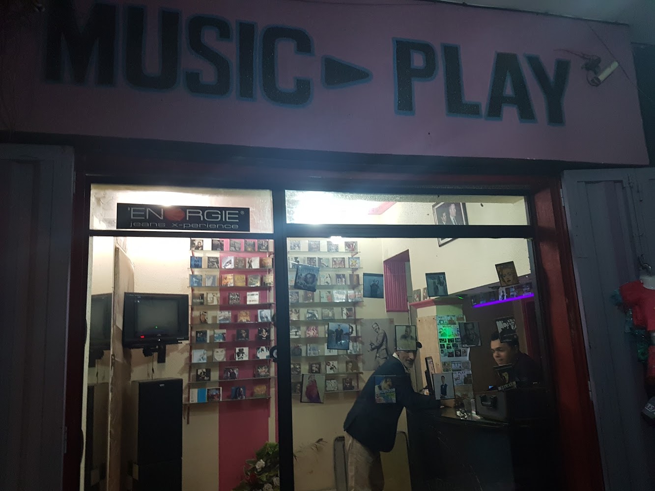 Music Play - Nador
