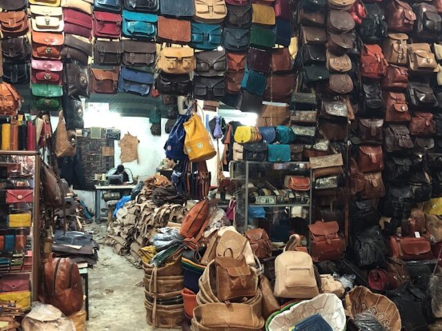Plant for the manufacture of leather bags - Fès - +212 660-121189