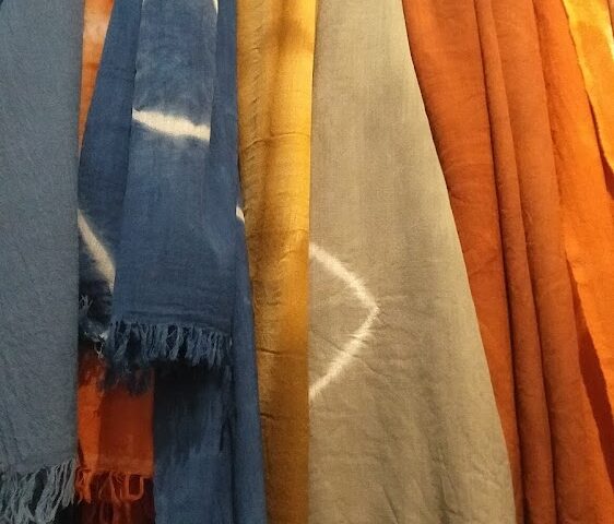 Traditional Weaving - By Faissal - handwoven scarves - Marrakech - Marrakech - +212 696-972001