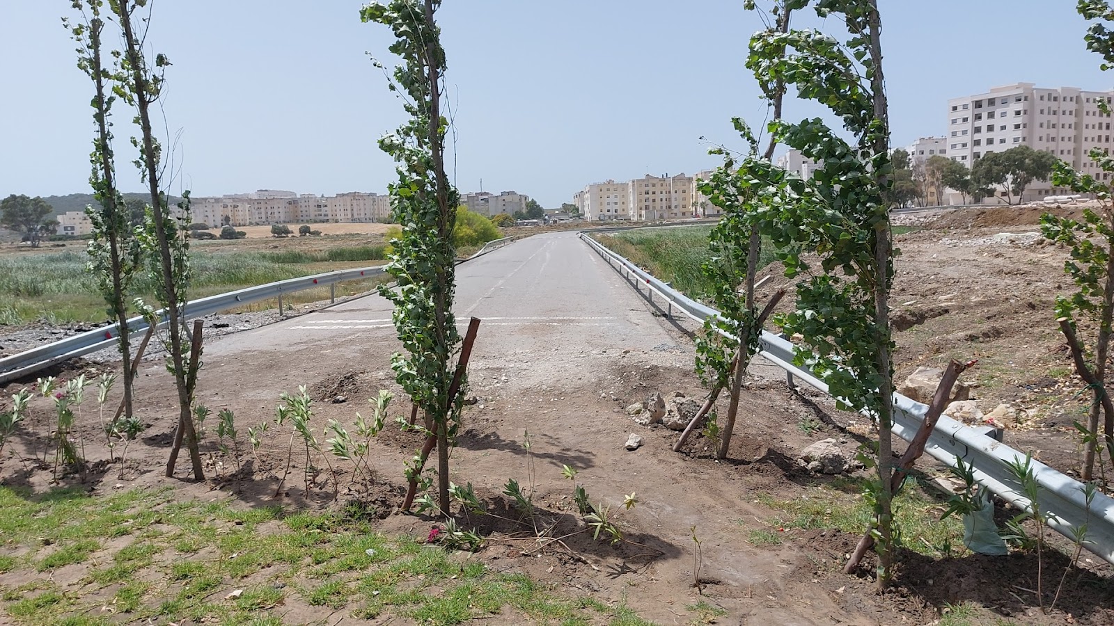 route fermée طريق مغلق - Gueznaia