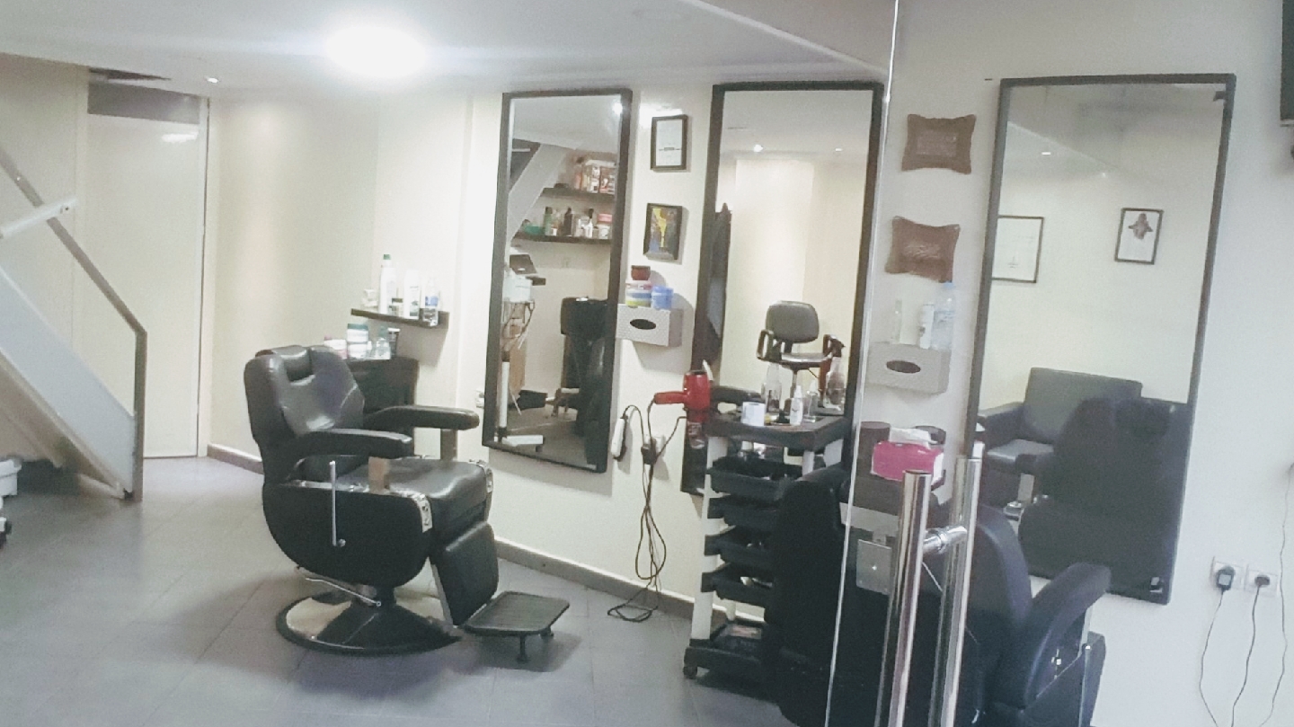 Le Coiffeur -