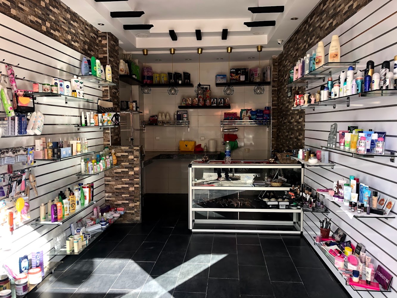 PARFUMERIE AND BEAUTY - Rabat