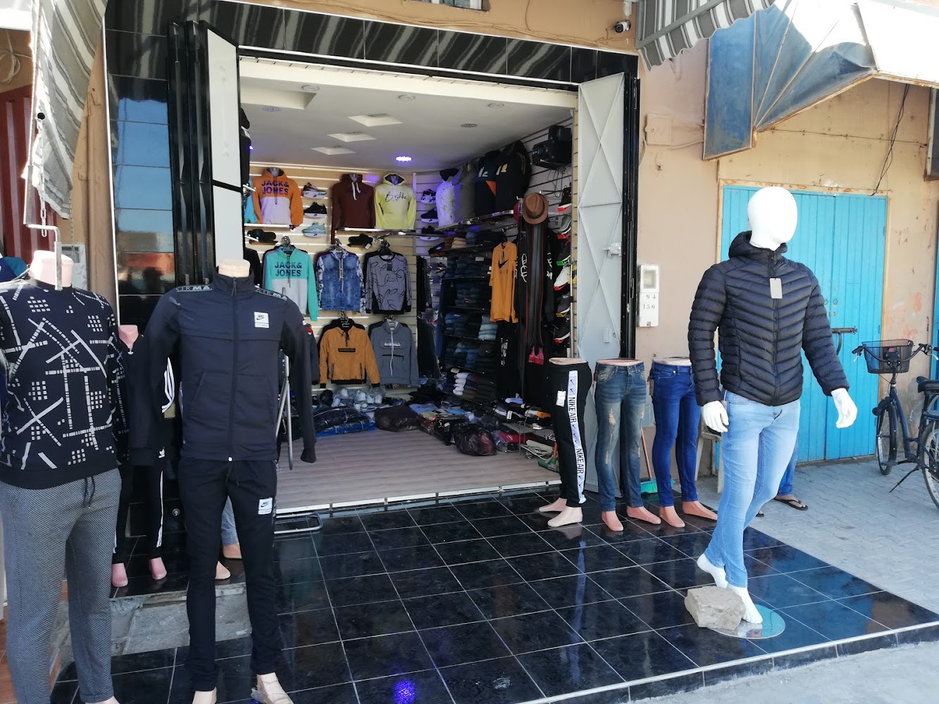 boutique adnan