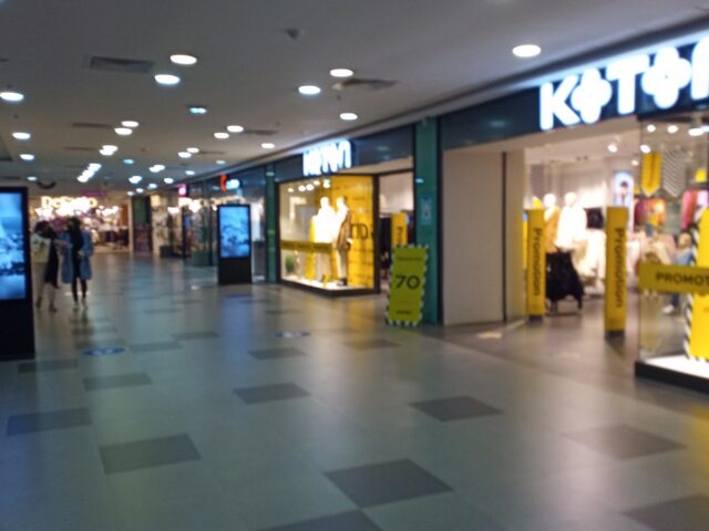 Ryad Square Shopping Center - Rabat - +212 5376-57510