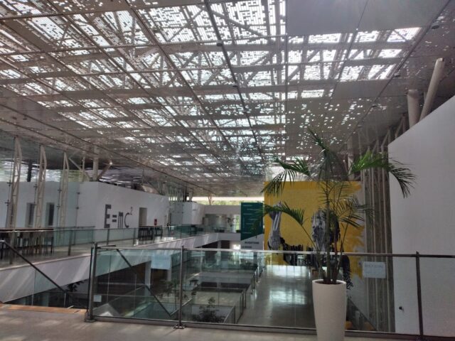 École centrale Casablanca - Bouskoura - +212 5224-93500