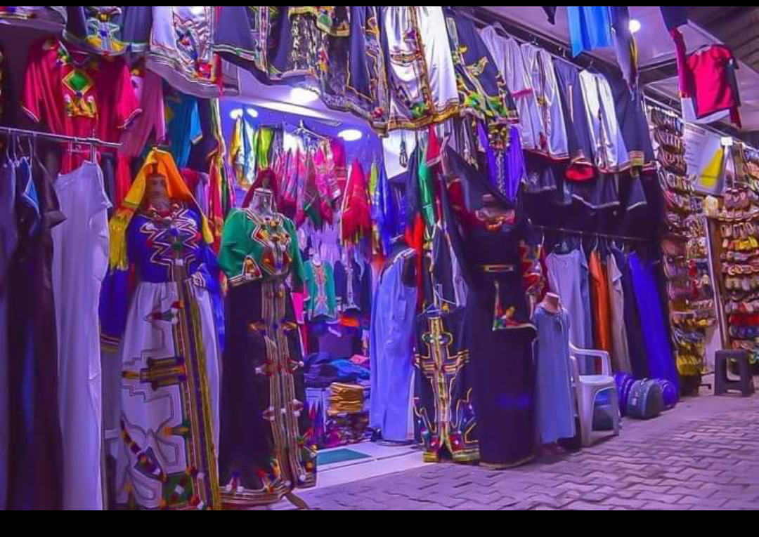 Moro store