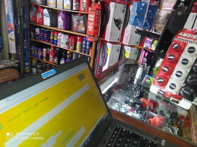 BLanco accesorios auto