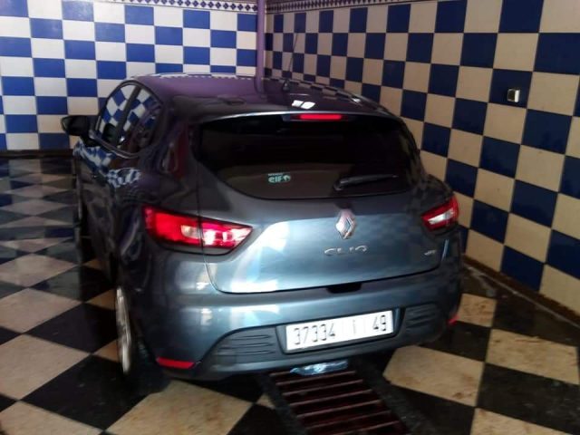 prestige khazzani car