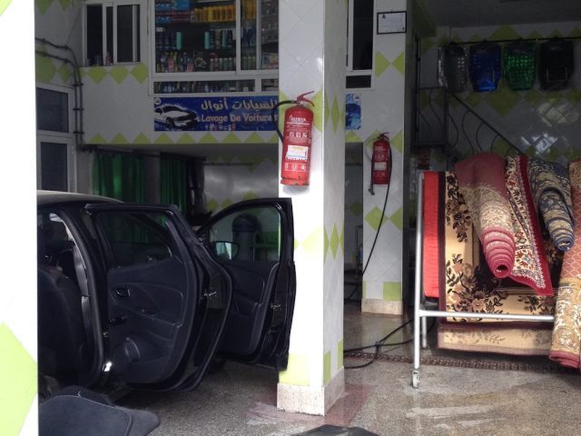 Lavage de voitures Anwal (car washing) - Tétouan -