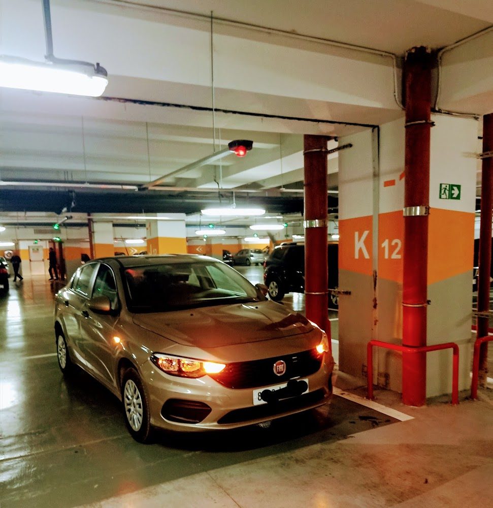 KHMACHOV SARL. Location de voitures