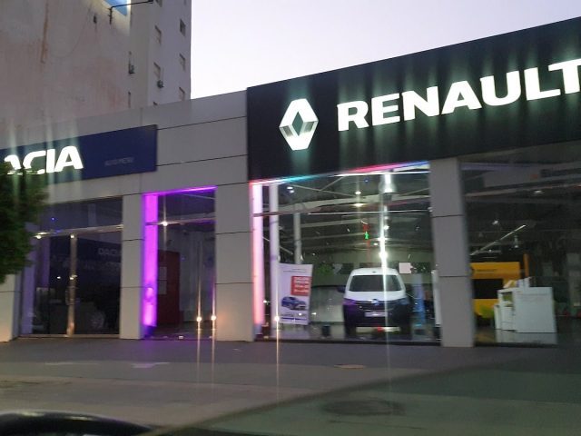 Renault - Meknès - +212 674-559273