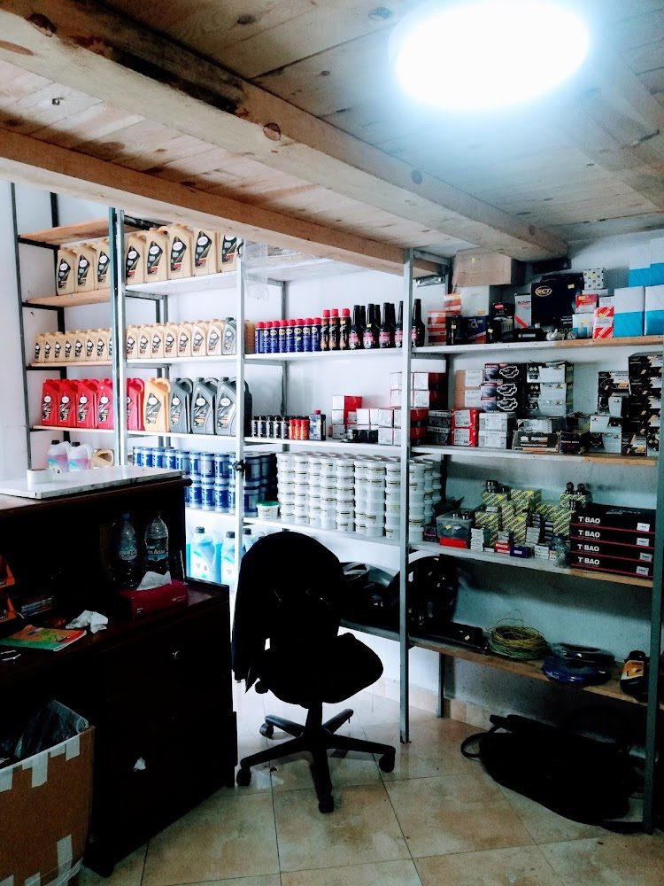 Magasin de pièces auto et accessoire