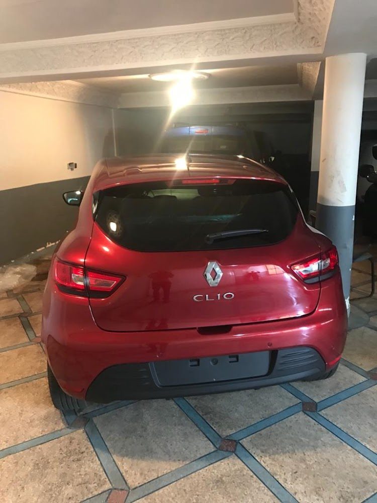 Ste Ayoto car
