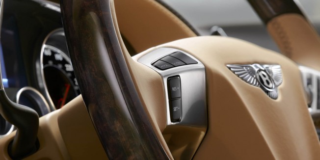 BENTLEY - BENTLEY FLYING SPUR